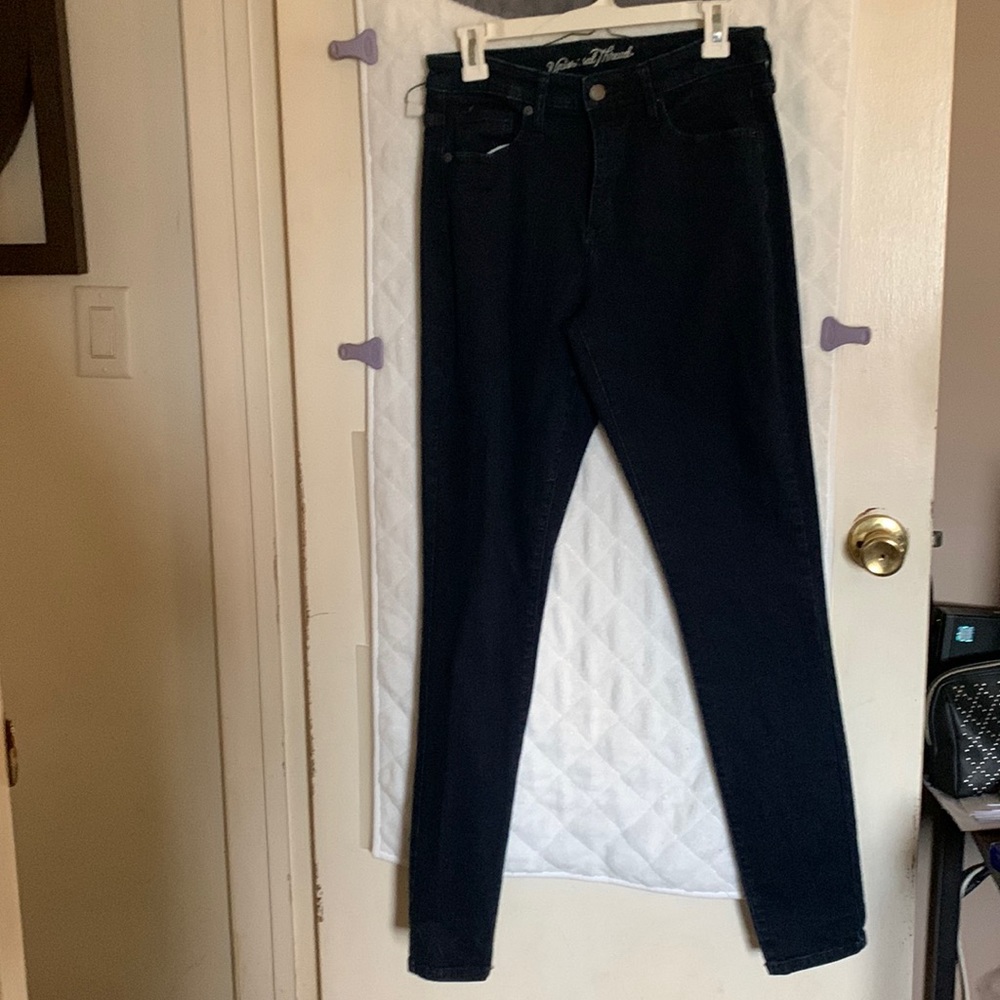 Woman’s Universal Thread Jeans Size 10/30 Long